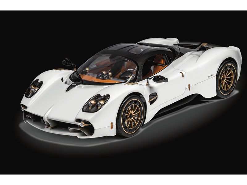 Pocher Pagani Utopia Coupé Bianco Perla 1:8