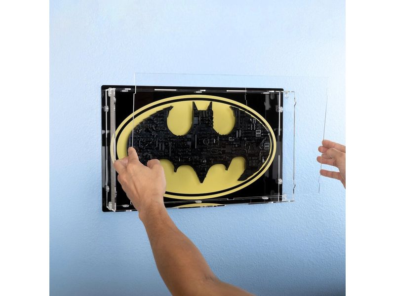 iDisplayit Acryl-Wand-Display für LEGO® 76330 Batman Logo